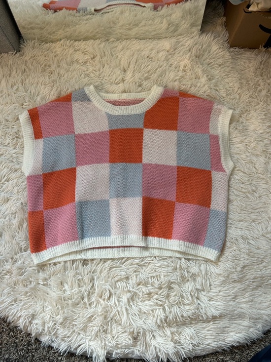 Amazon Sweaters - NWOT Checker Crop Sweater Vest